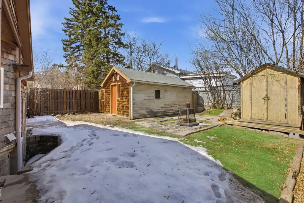 134 32 Avenue NE Calgary AB T2E 2G5