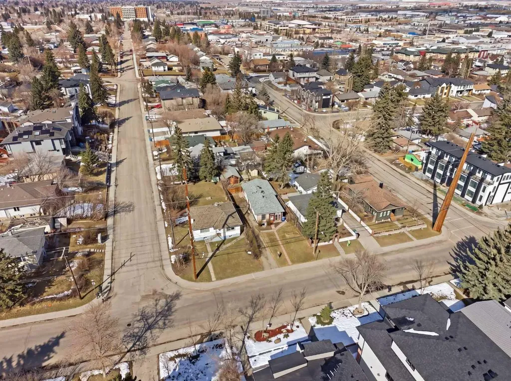 134 32 Avenue NE Calgary AB T2E 2G5