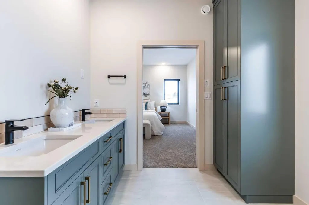 308 Yuma Court Dunmore AB T1B 0J8