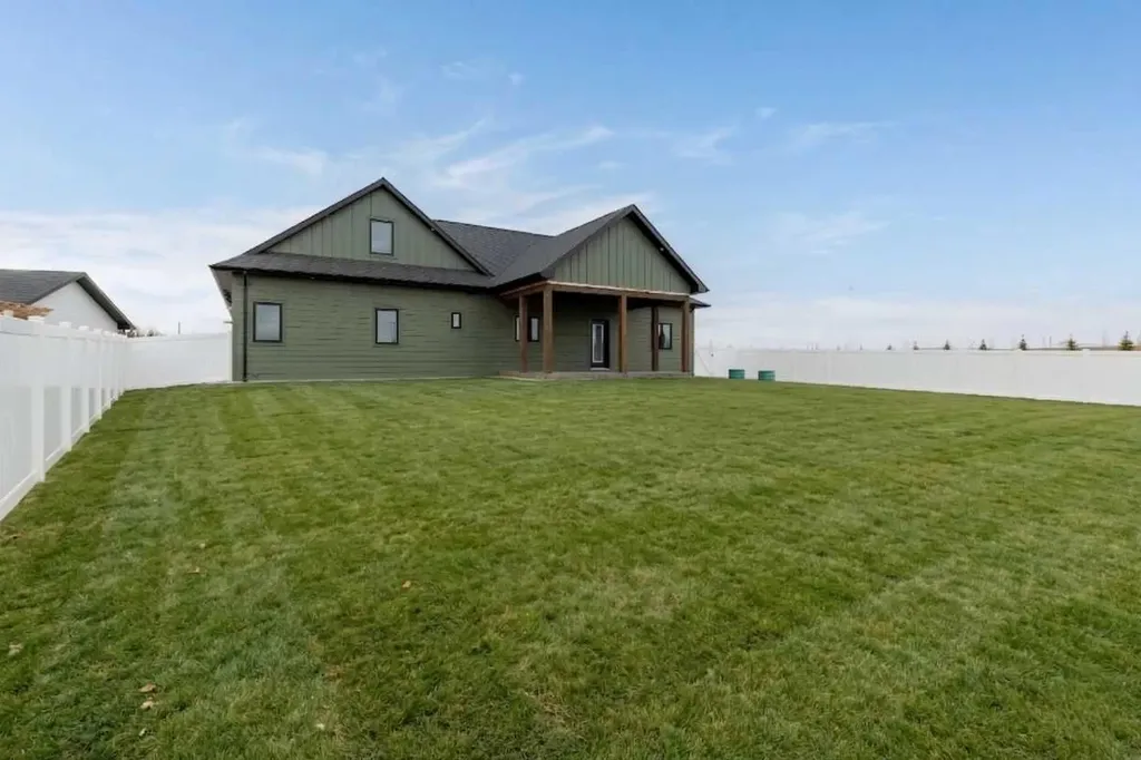 308 Yuma Court Dunmore AB T1B 0J8