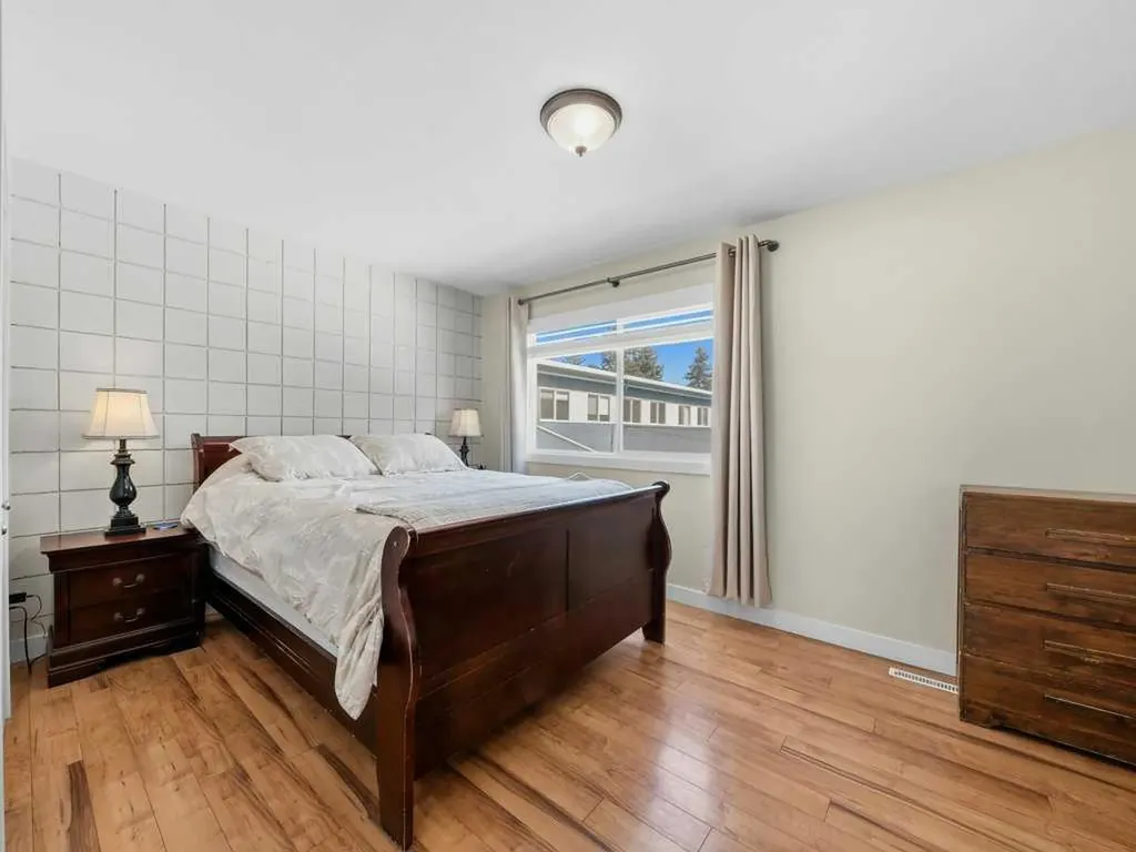 2211 19 Street NE Calgary AB T2E 4Y5