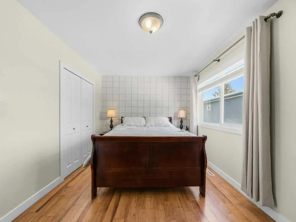 2211 19 Street NE Calgary AB T2E 4Y5