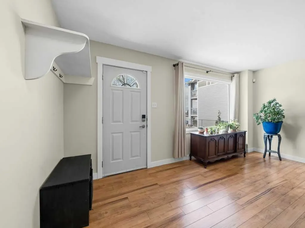 2211 19 Street NE Calgary AB T2E 4Y5