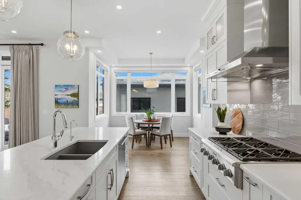 5927 34 Street SW Calgary AB T3E 5L7