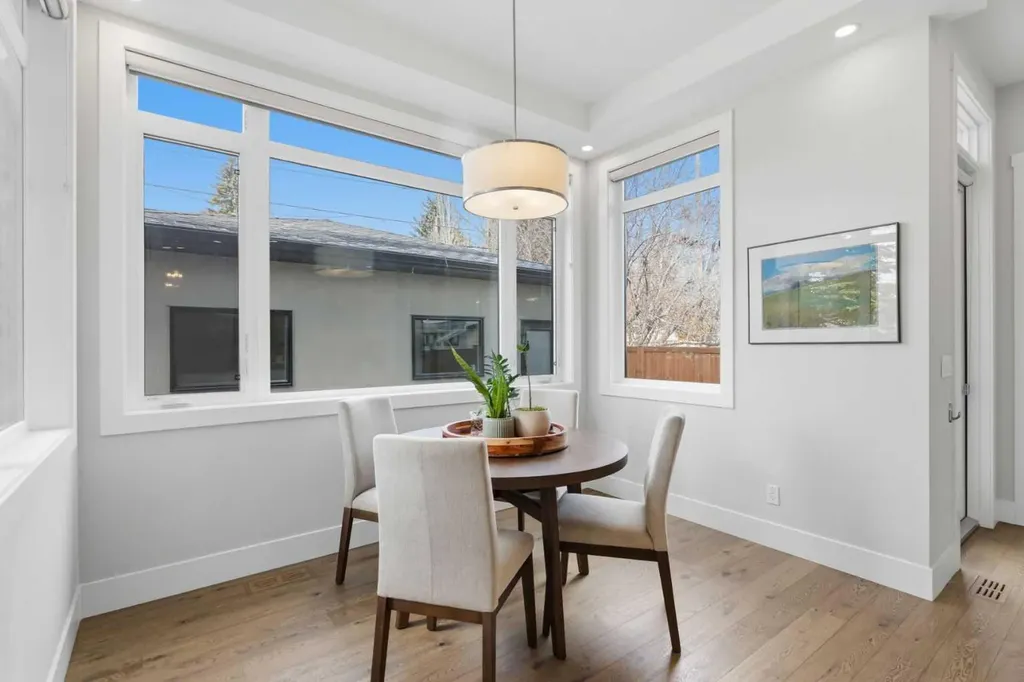 5927 34 Street SW Calgary AB T3E 5L7