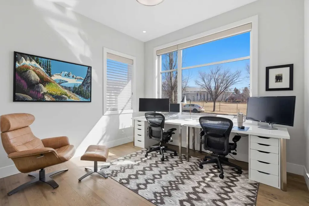 5927 34 Street SW Calgary AB T3E 5L7