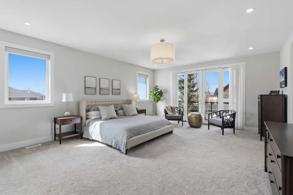5927 34 Street SW Calgary AB T3E 5L7