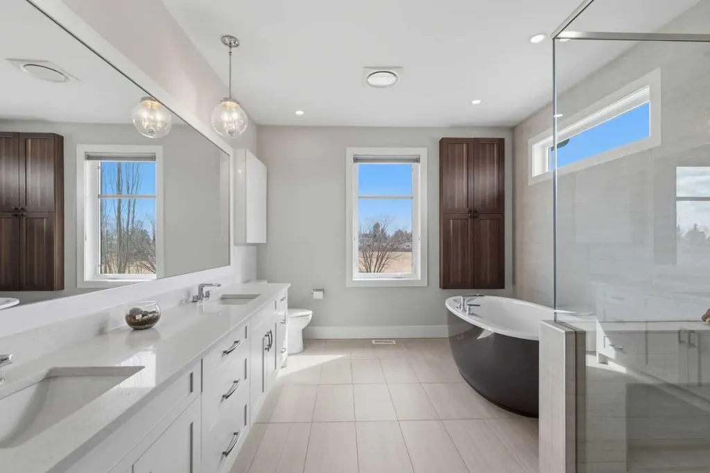 5927 34 Street SW Calgary AB T3E 5L7