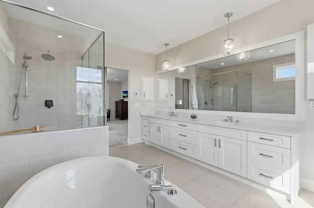 5927 34 Street SW Calgary AB T3E 5L7