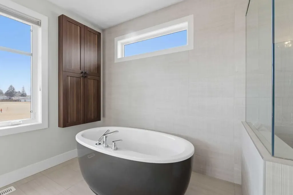 5927 34 Street SW Calgary AB T3E 5L7