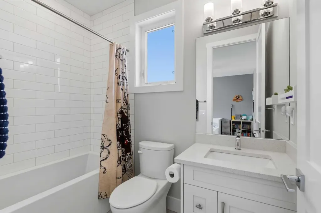 5927 34 Street SW Calgary AB T3E 5L7