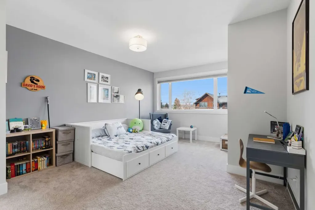 5927 34 Street SW Calgary AB T3E 5L7