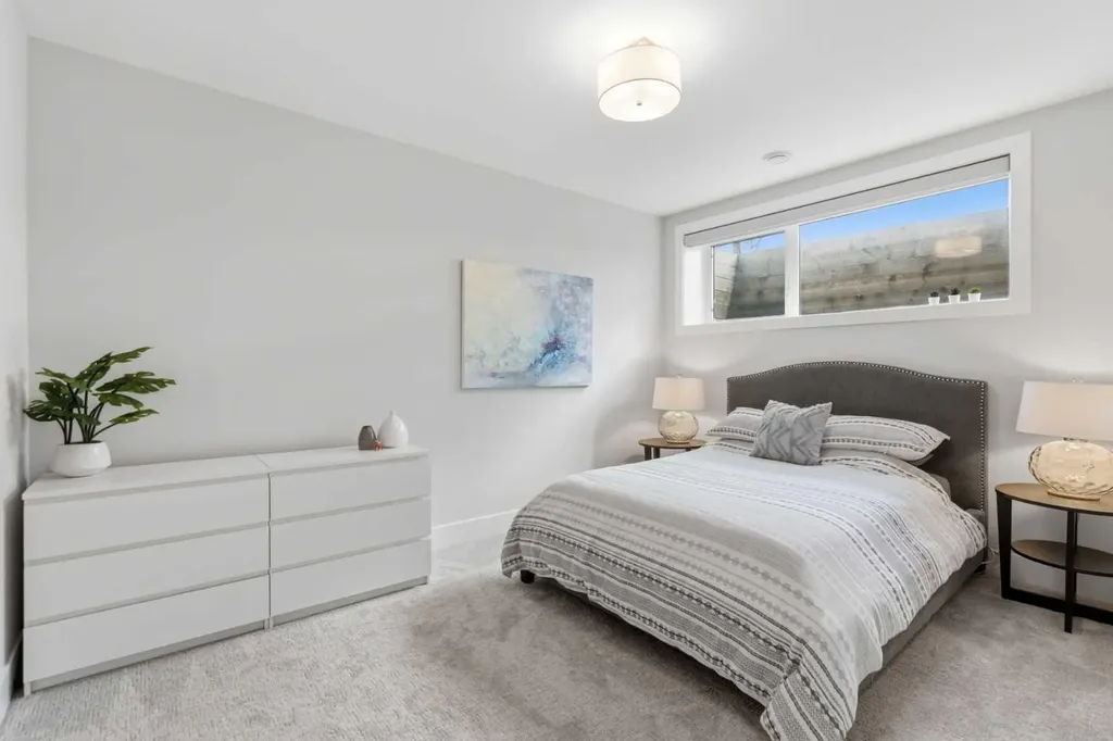 5927 34 Street SW Calgary AB T3E 5L7