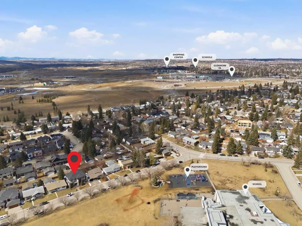 5927 34 Street SW Calgary AB T3E 5L7