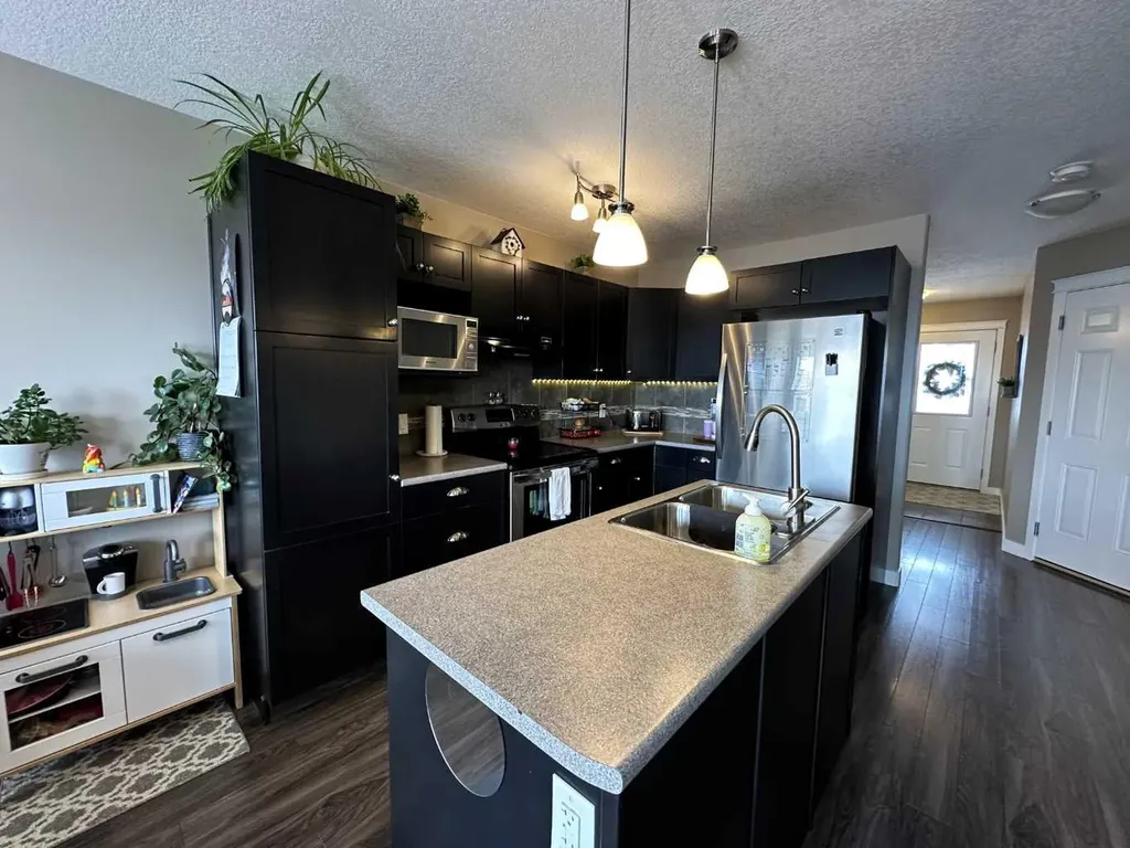 7425 112 Street Grande Prairie AB T8W0C6