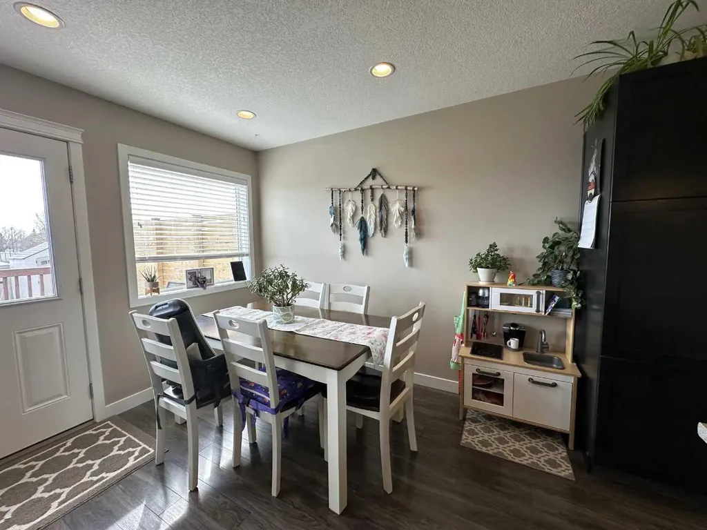 7425 112 Street Grande Prairie AB T8W0C6