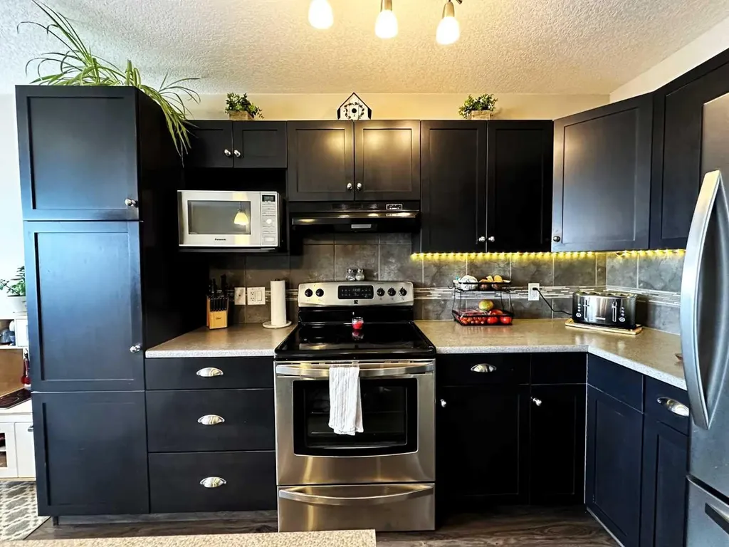 7425 112 Street Grande Prairie AB T8W0C6