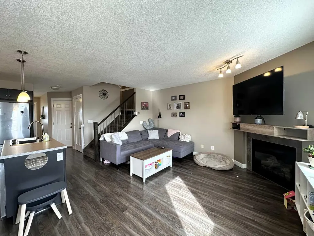 7425 112 Street Grande Prairie AB T8W0C6