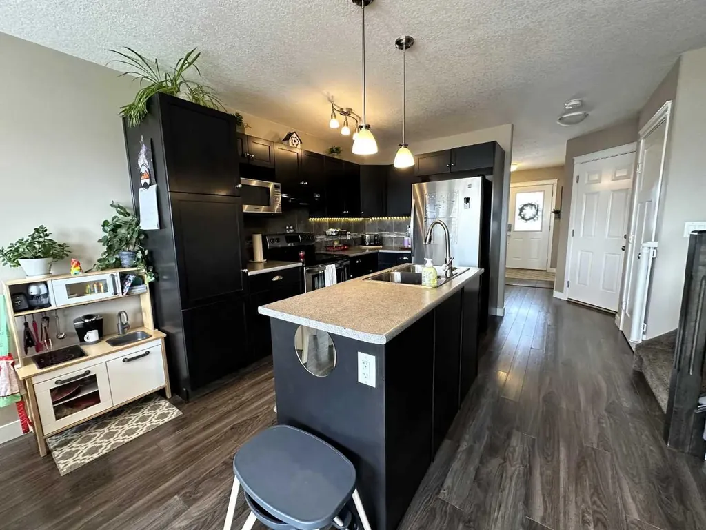 7425 112 Street Grande Prairie AB T8W0C6