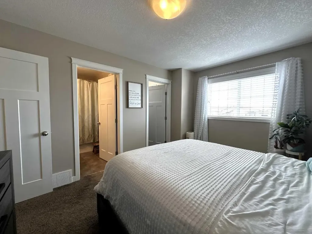 7425 112 Street Grande Prairie AB T8W0C6