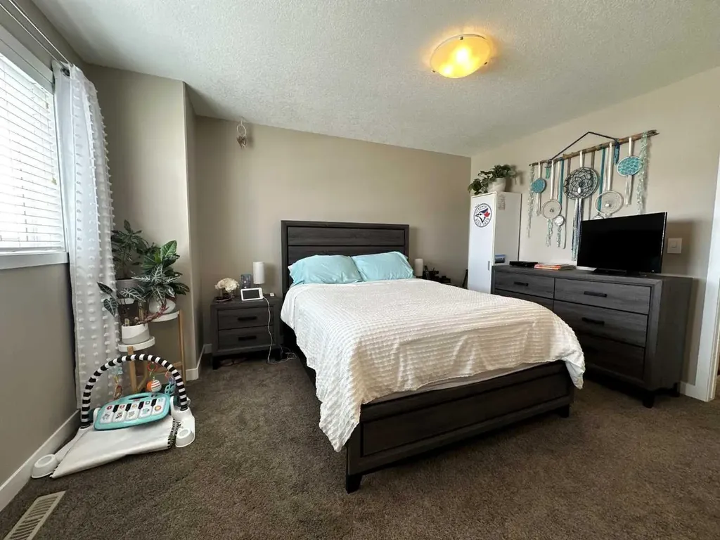 7425 112 Street Grande Prairie AB T8W0C6