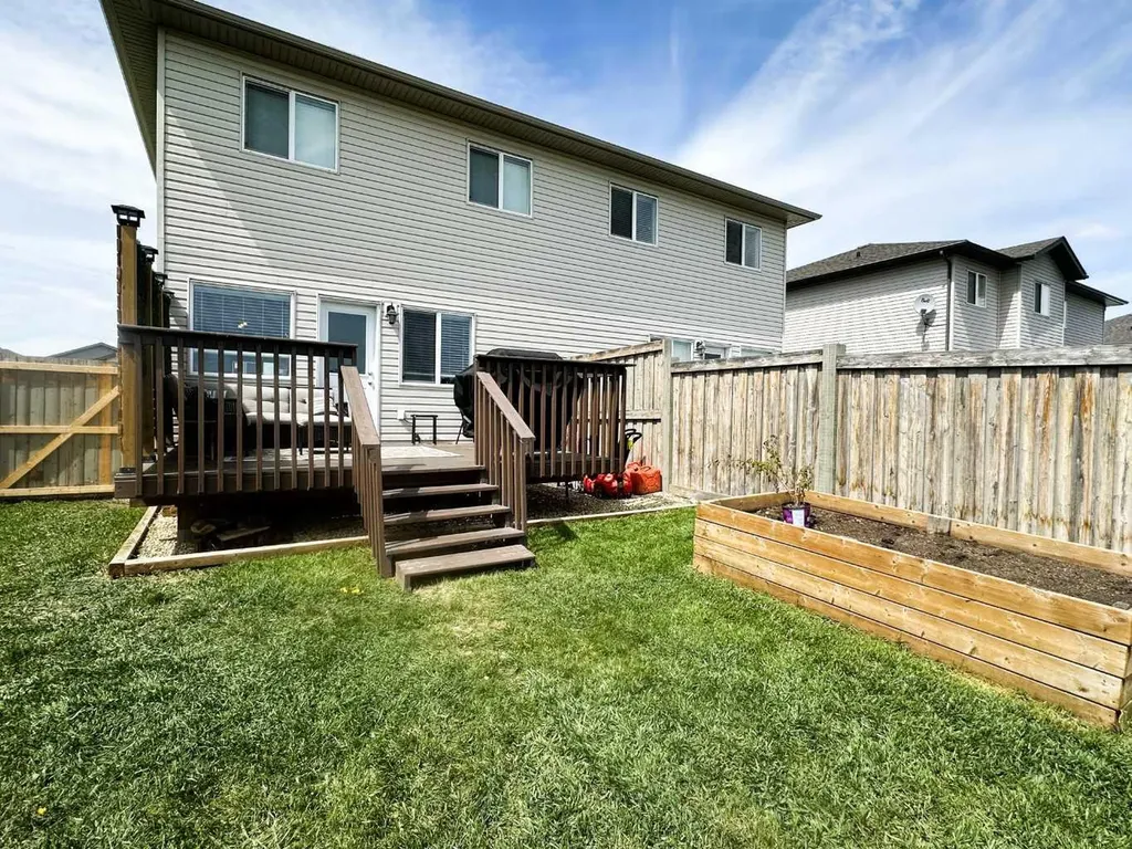 7425 112 Street Grande Prairie AB T8W0C6