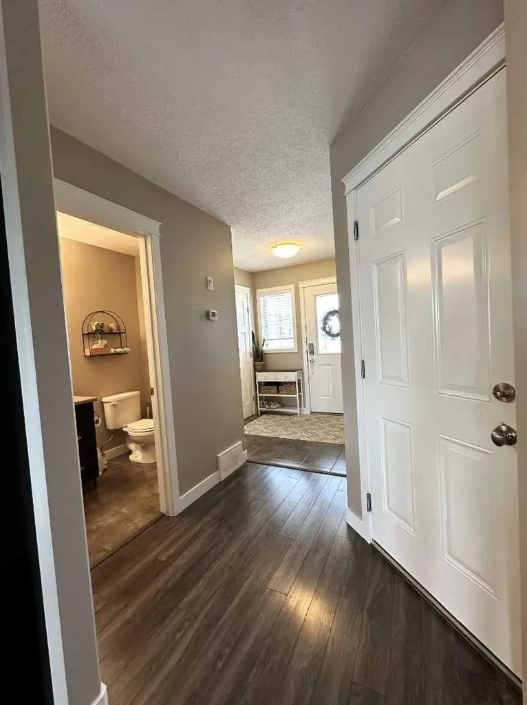 7425 112 Street Grande Prairie AB T8W0C6
