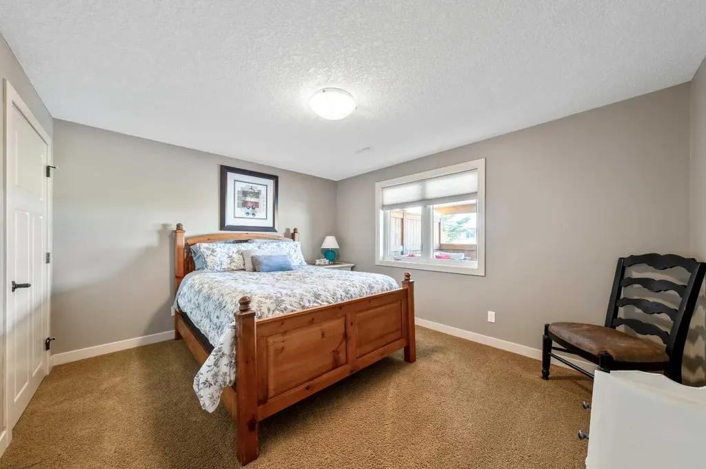 33 Wyndham Park Way Carseland AB T0J0M0
