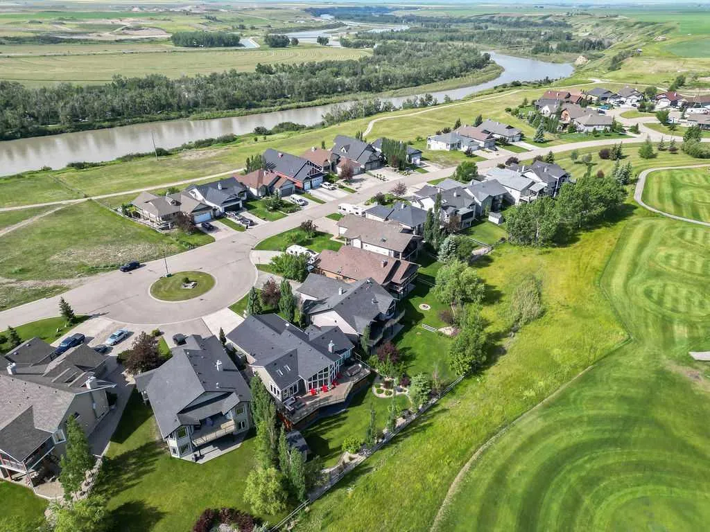 33 Wyndham Park Way Carseland AB T0J0M0