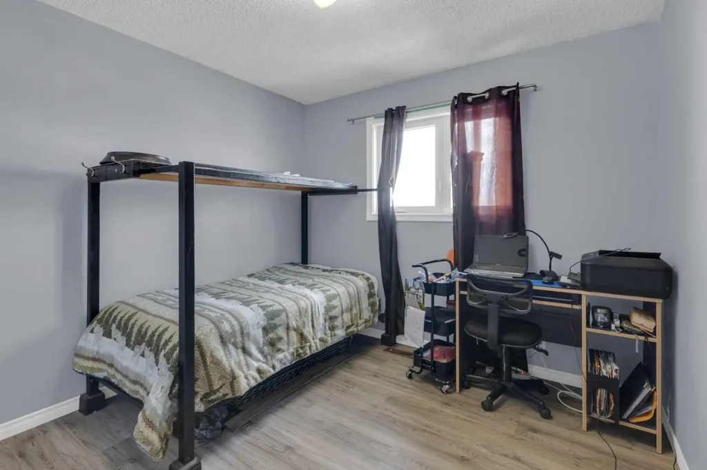 23 Beaver Place Beiseker AB T0M0G0