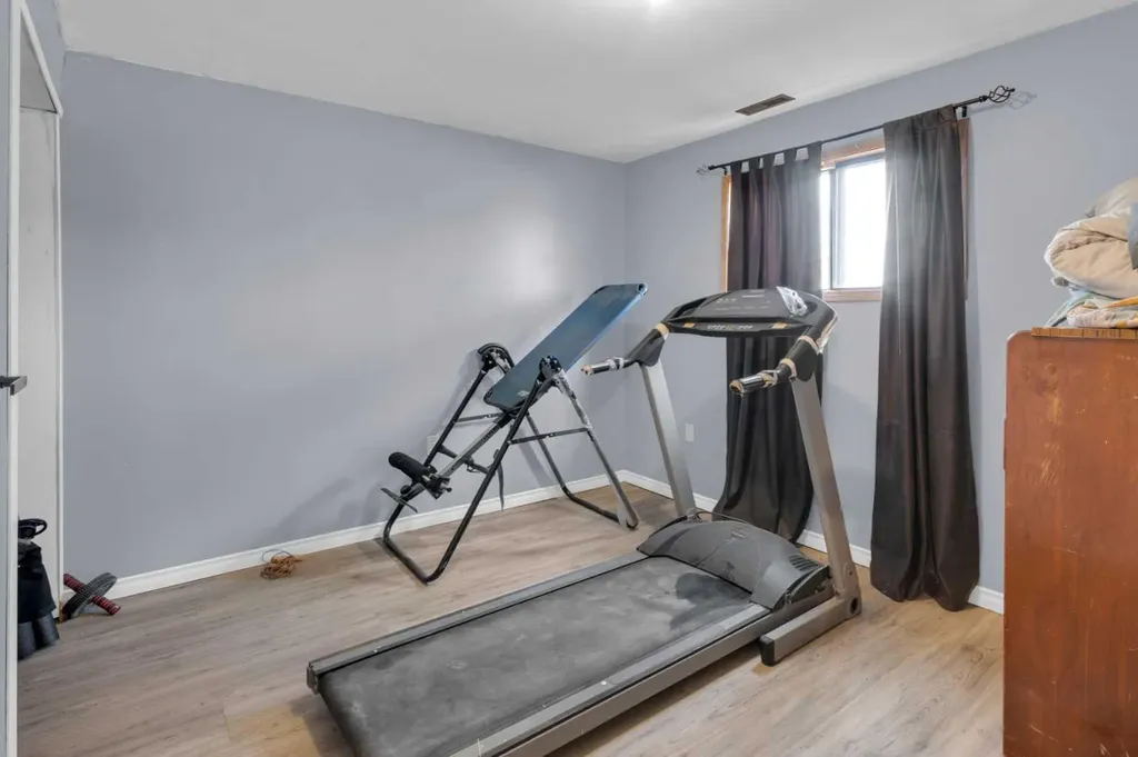 23 Beaver Place Beiseker AB T0M0G0