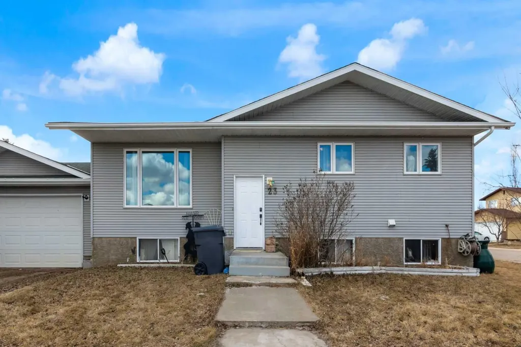 23 Beaver Place Beiseker AB T0M0G0