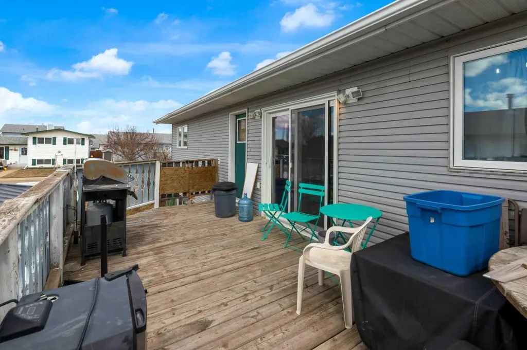 23 Beaver Place Beiseker AB T0M0G0