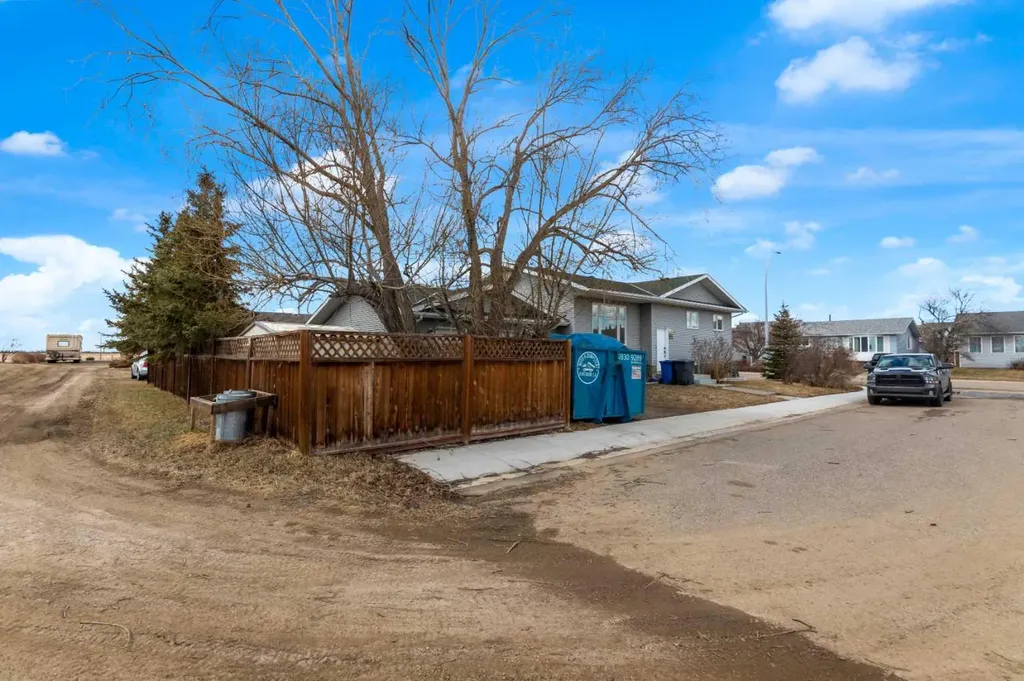 23 Beaver Place Beiseker AB T0M0G0