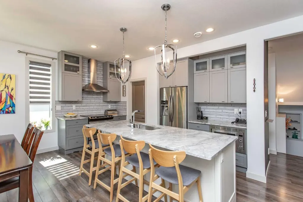 217 Van Slyke Way Red Deer AB T4R 0N8