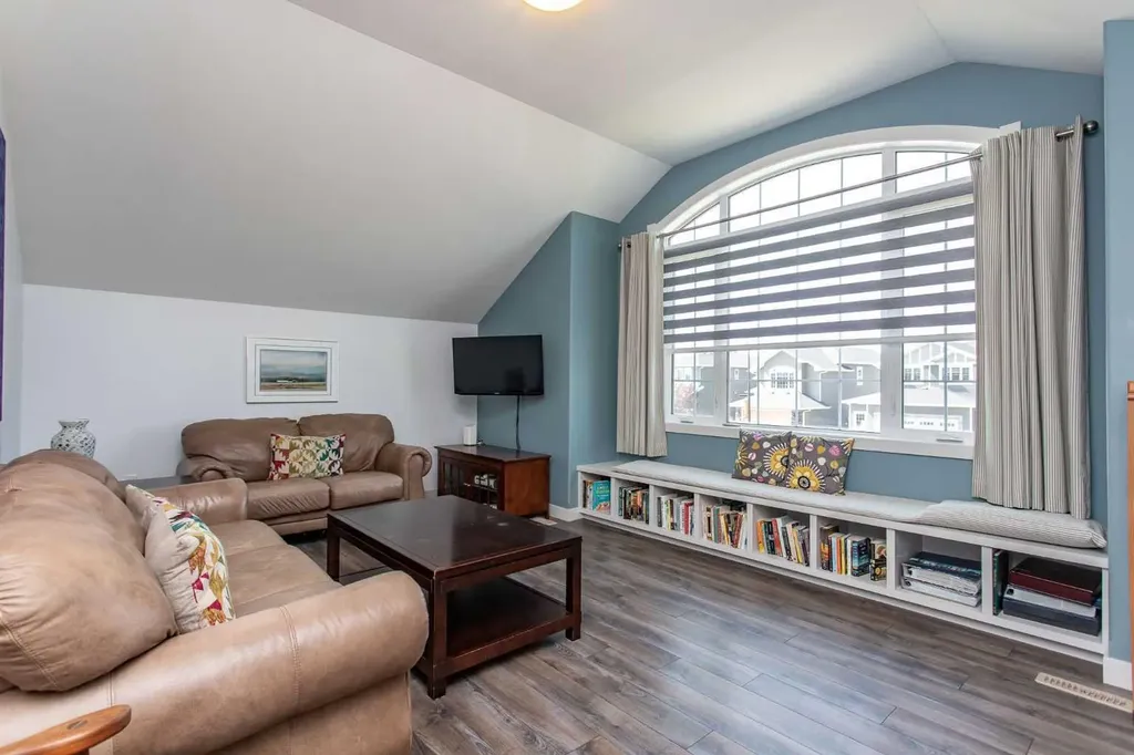 217 Van Slyke Way Red Deer AB T4R 0N8