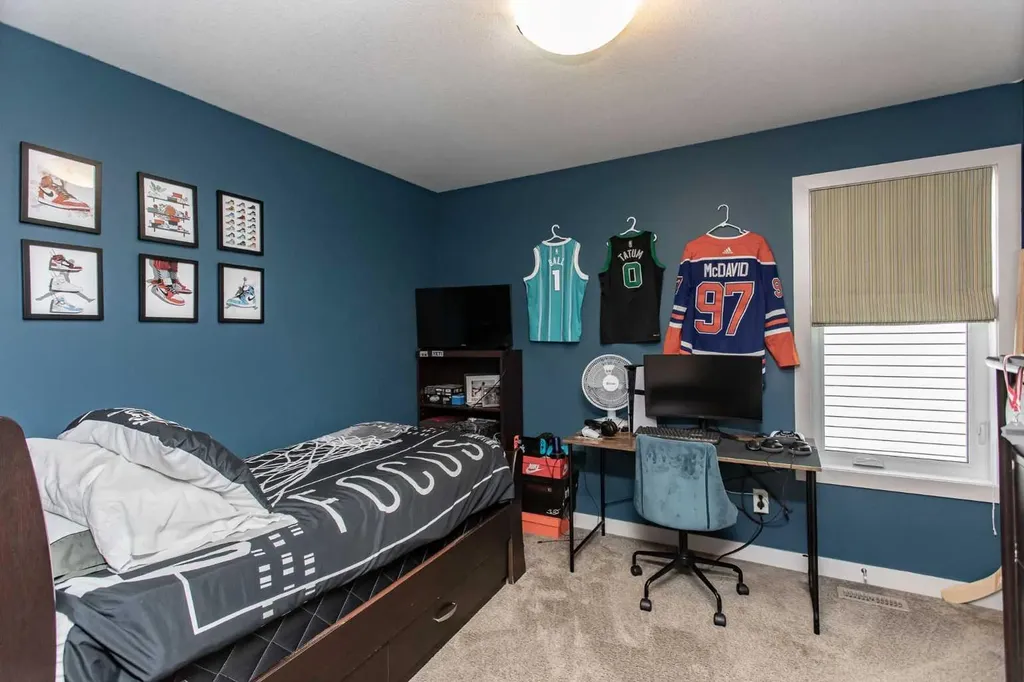 217 Van Slyke Way Red Deer AB T4R 0N8