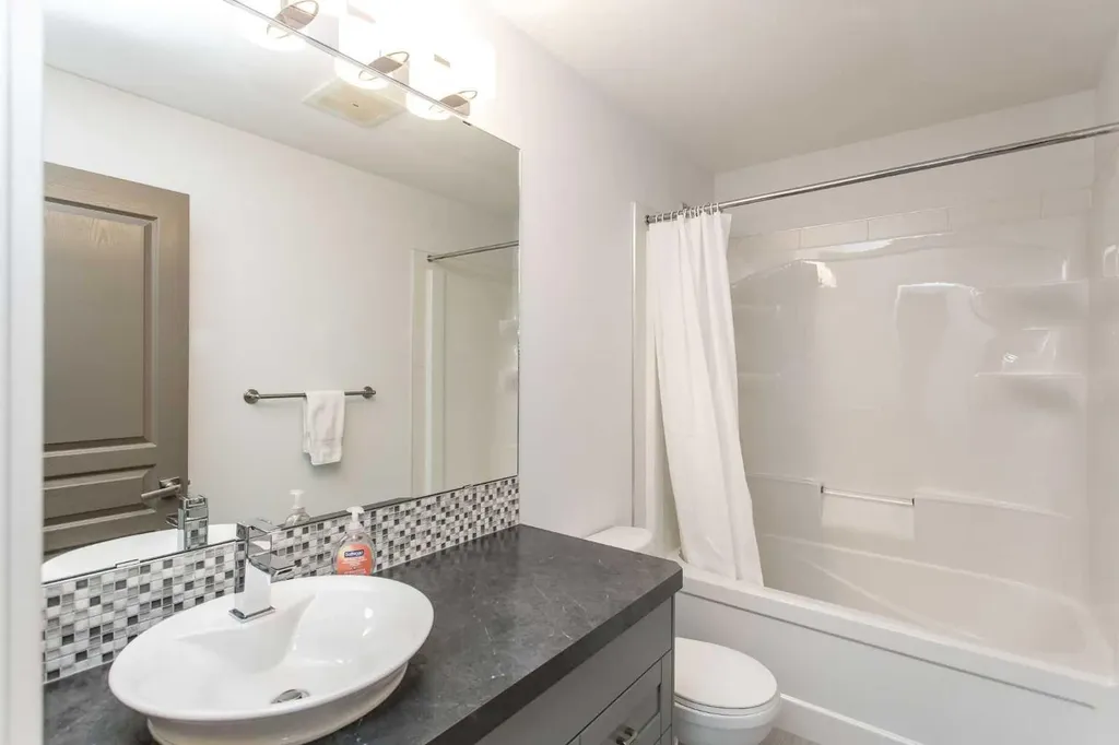 217 Van Slyke Way Red Deer AB T4R 0N8