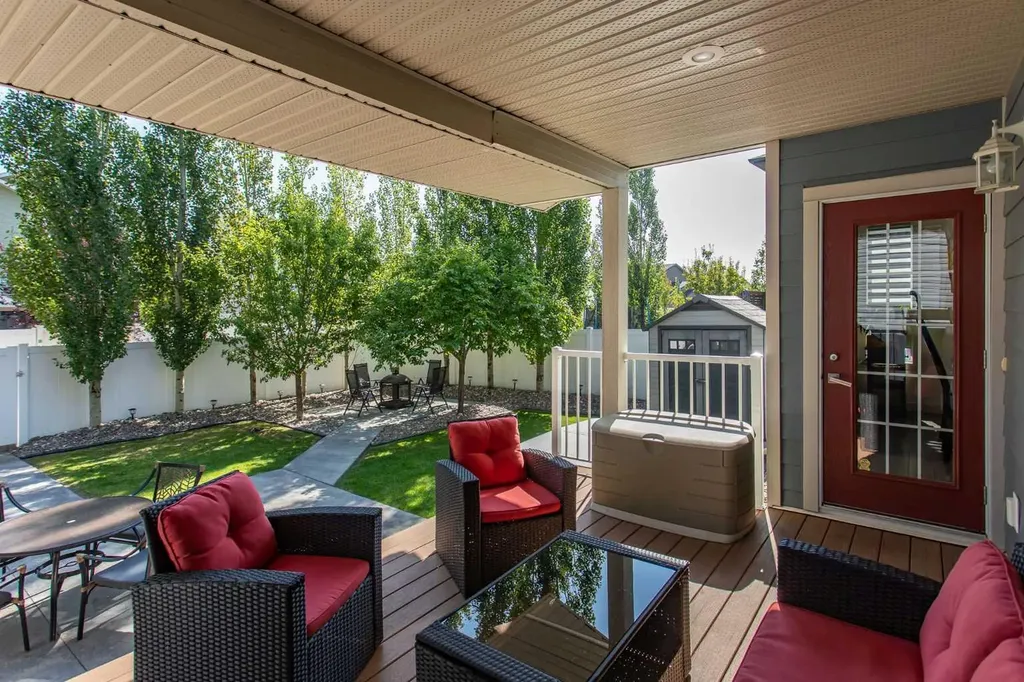 217 Van Slyke Way Red Deer AB T4R 0N8