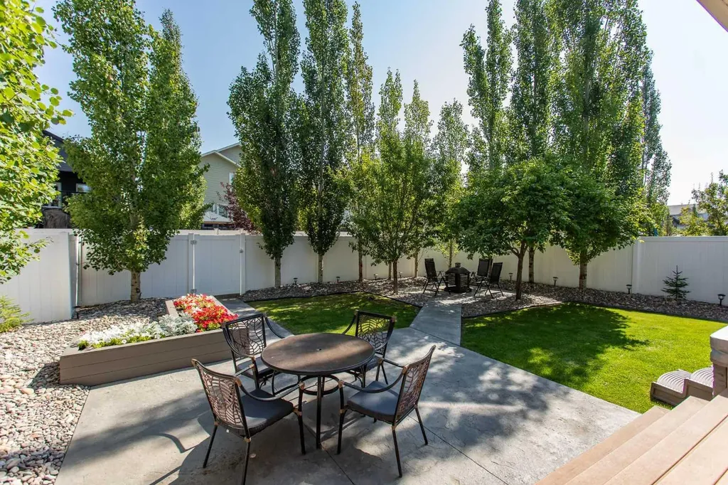 217 Van Slyke Way Red Deer AB T4R 0N8