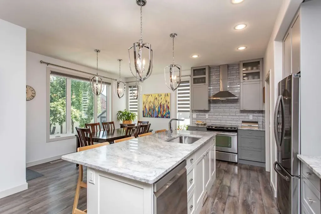 217 Van Slyke Way Red Deer AB T4R 0N8
