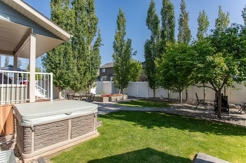 217 Van Slyke Way Red Deer AB T4R 0N8