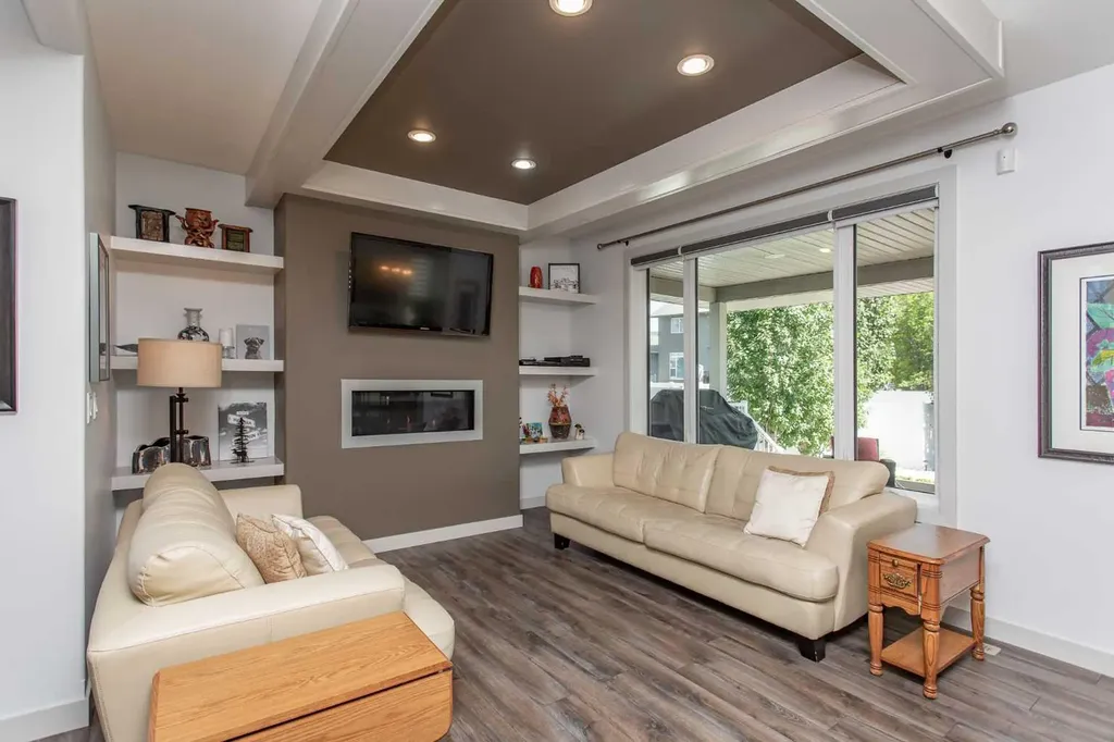 217 Van Slyke Way Red Deer AB T4R 0N8