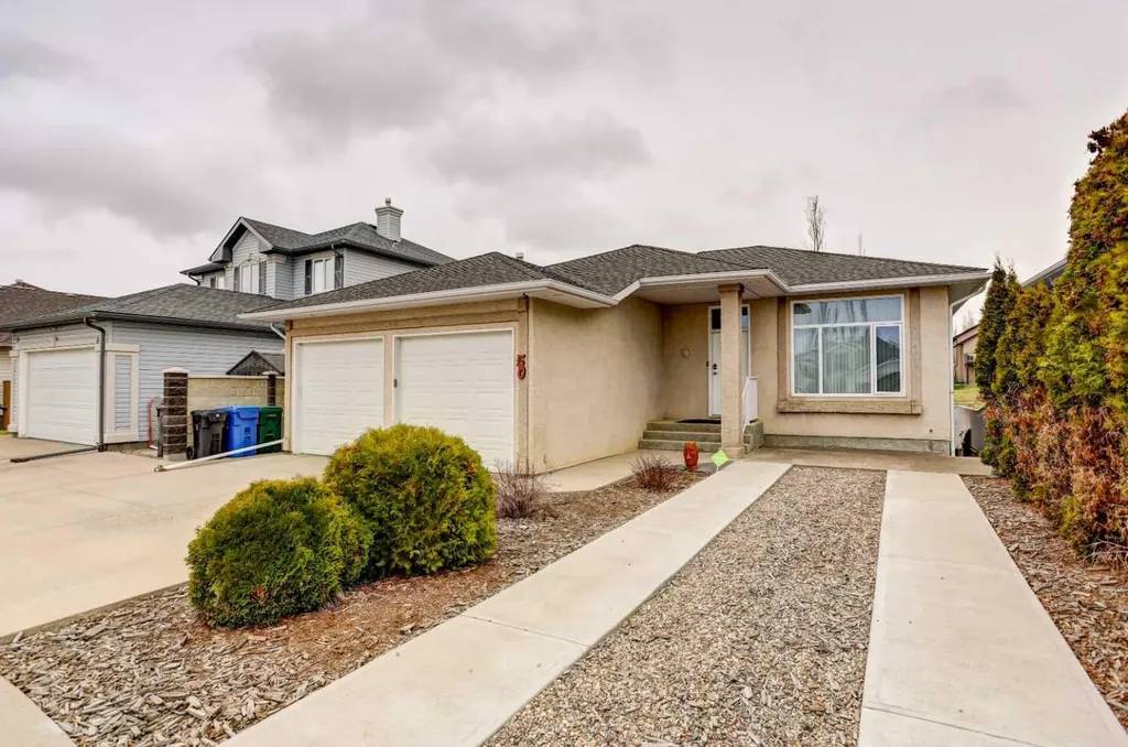 50 Sarcee Place W Lethbridge AB T1K 7B6