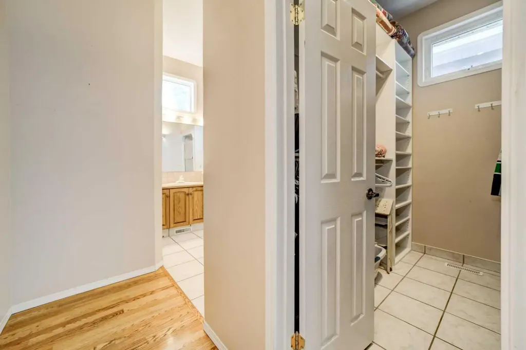 50 Sarcee Place W Lethbridge AB T1K 7B6