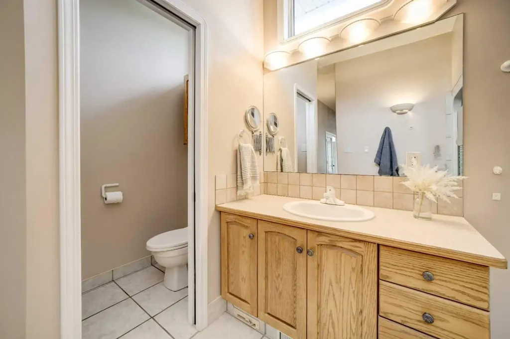 50 Sarcee Place W Lethbridge AB T1K 7B6
