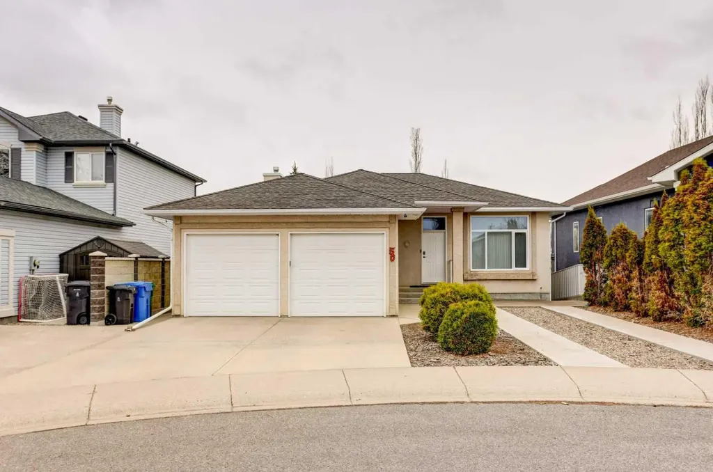 50 Sarcee Place W Lethbridge AB T1K 7B6
