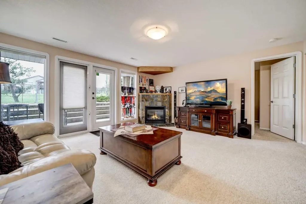 50 Sarcee Place W Lethbridge AB T1K 7B6