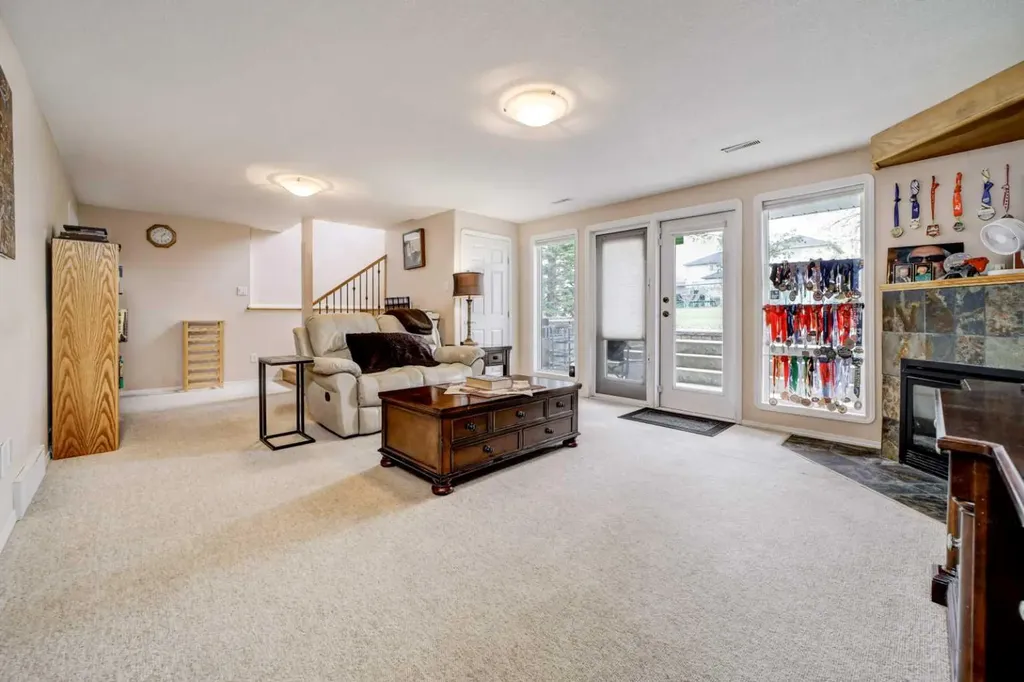 50 Sarcee Place W Lethbridge AB T1K 7B6
