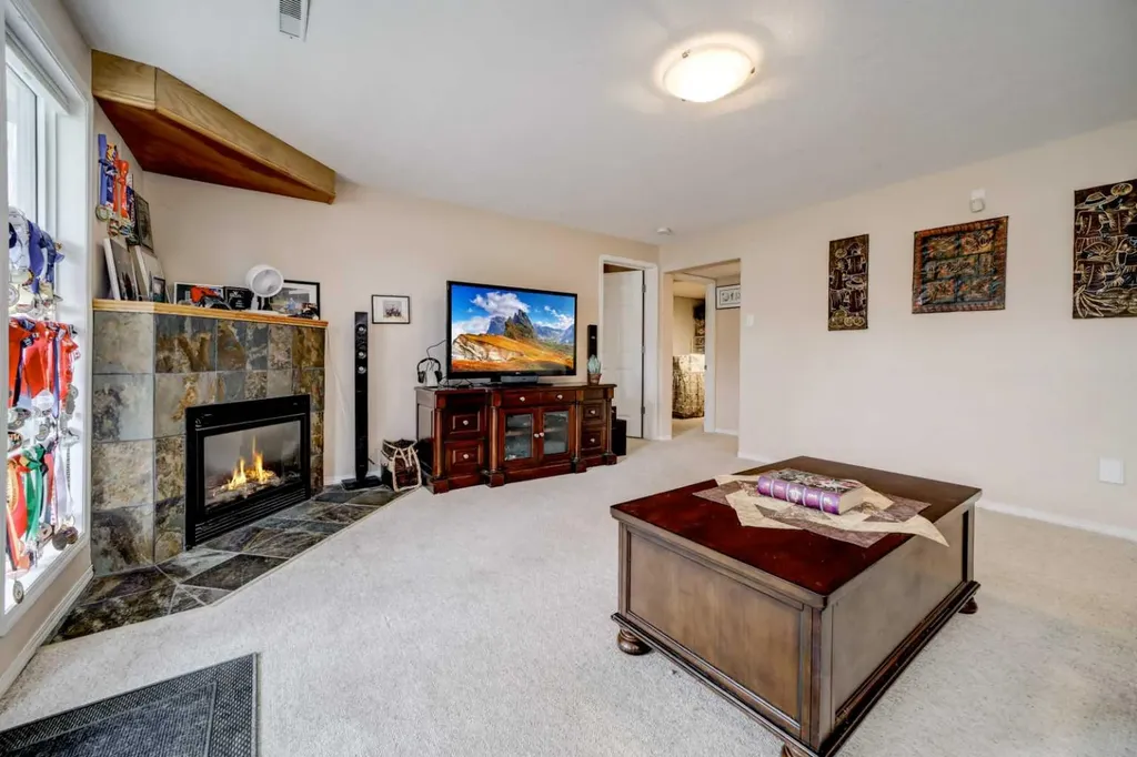 50 Sarcee Place W Lethbridge AB T1K 7B6
